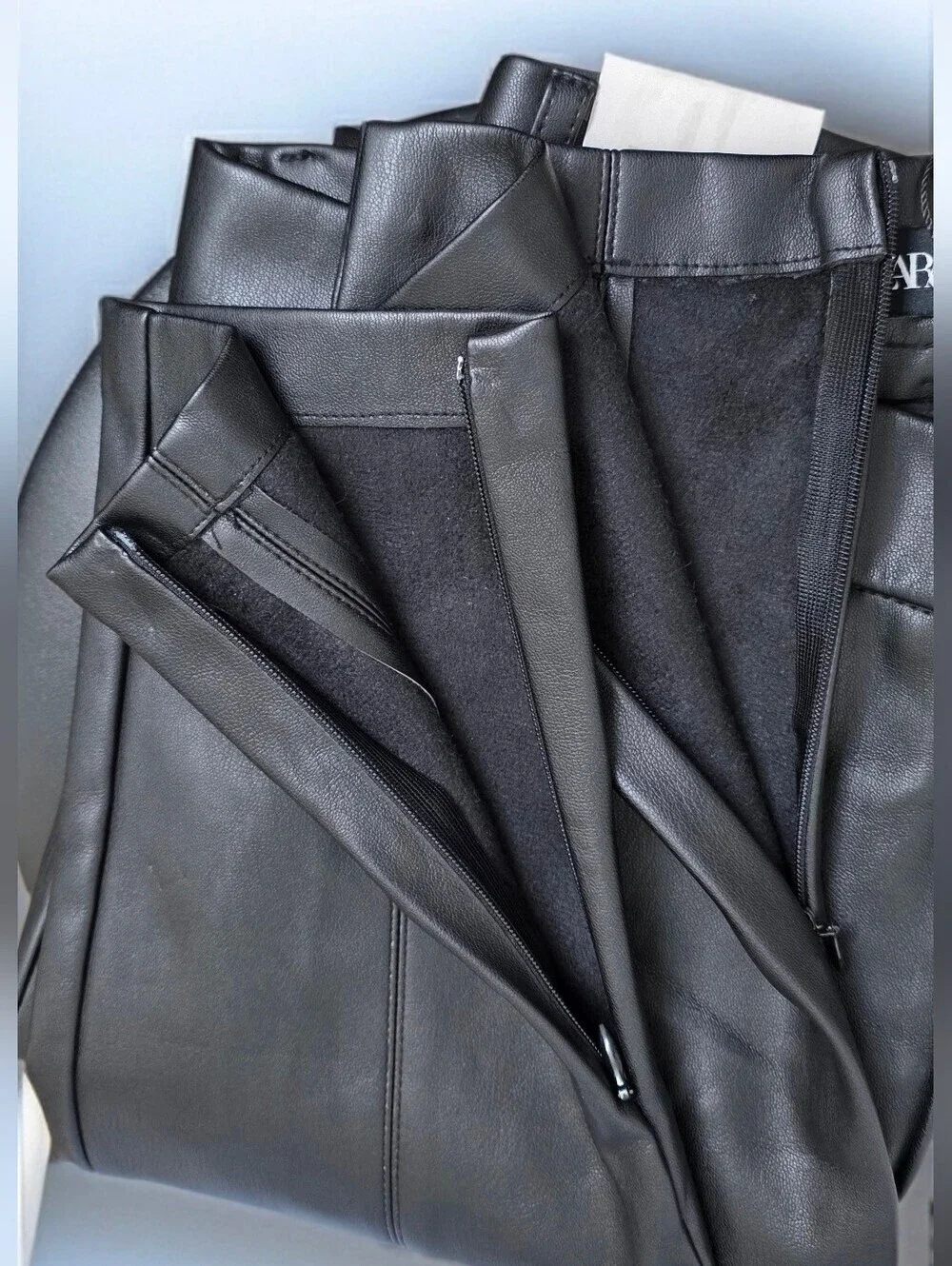 735. Zara Black High-Rise Faux Leather Skinny Pants Front Seams Size L